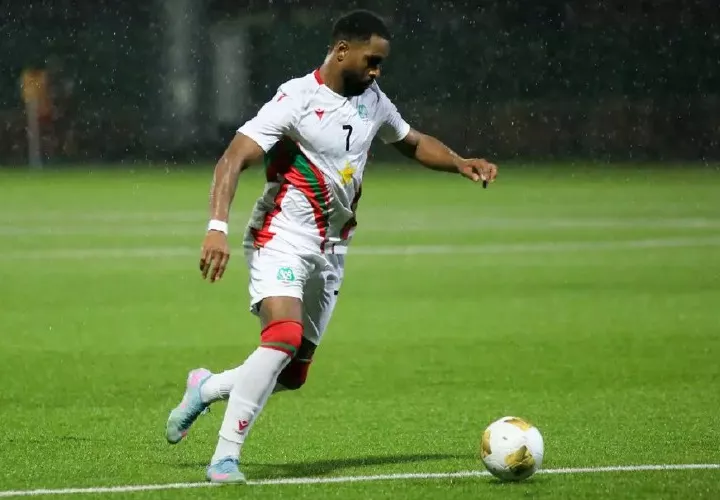 Gyrano Kerk, jugador de Surinam.