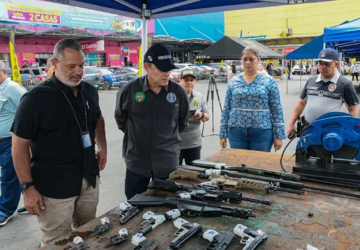 El ministro Ábrego supervisó la actividad.