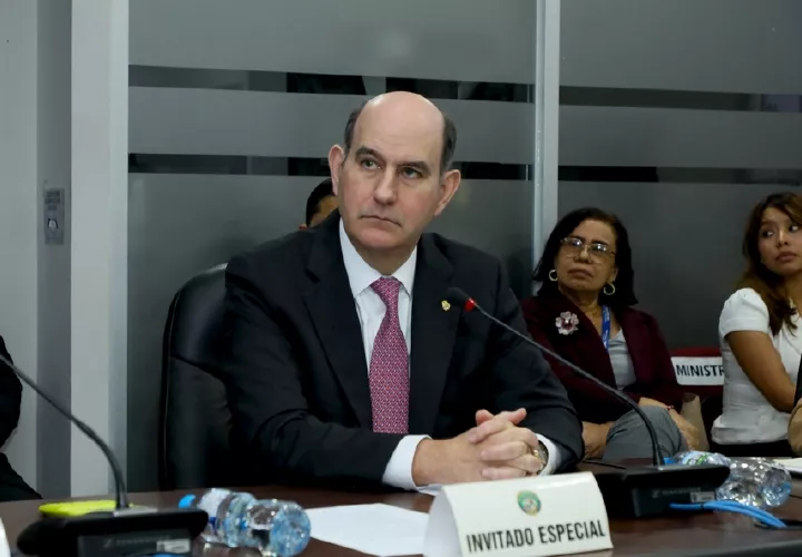Felipe Chapman, ministro de Economía y Finanzas.