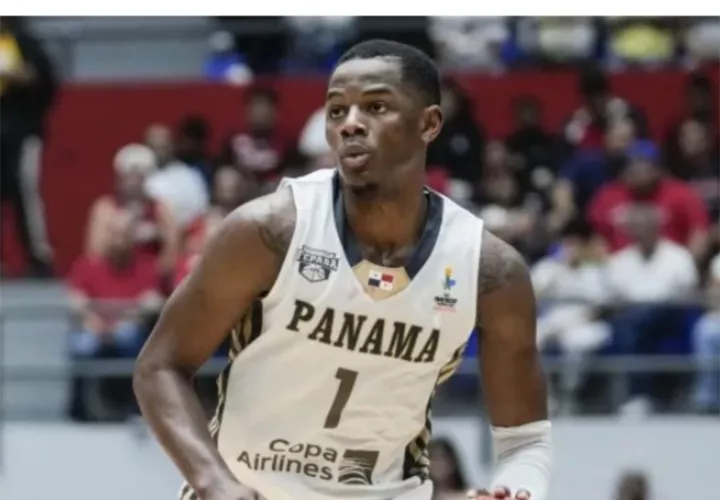 Los jugadores Iverson Molinar y Akil Mitchell jugarán ante Uruguay.