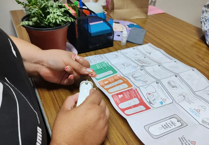 El programa nacional de VIH envía el abastecimiento de medicamentos cada tres meses.