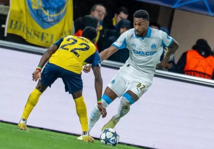 El lateral panameño retornó ayer a las canchas luego de recuperarse de una lesión en una de sus piernas.