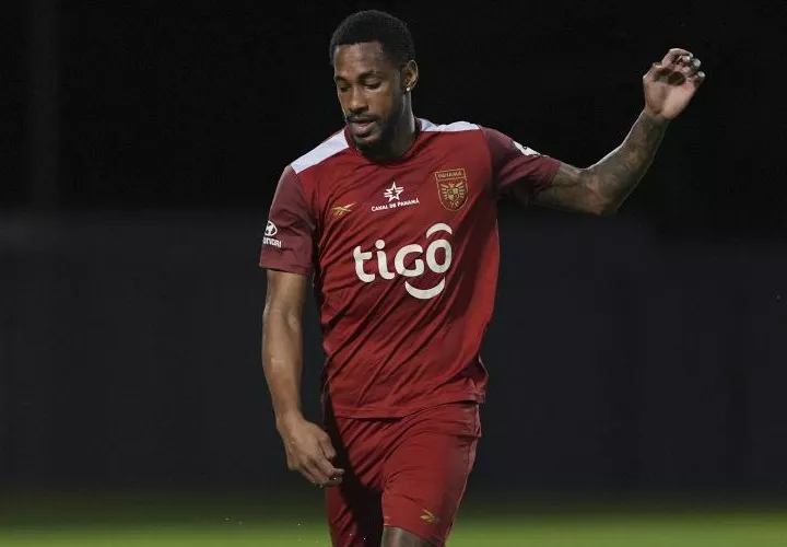 El lateral derecho de la Selección Mayor de Fútbol de Panamá, Michael Amir Murillo, durante el entrenamiento de ayer en la ciudad de Durban, Sudáfrica.
