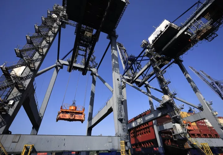 Grúas de pórtico en el Puerto de Balboa.