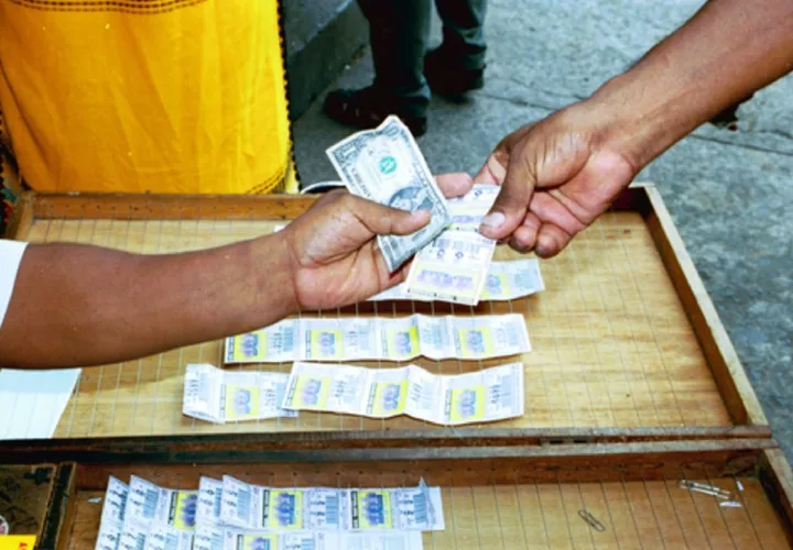 Billeteros denuncian pérdidas por juegos electrónicos.