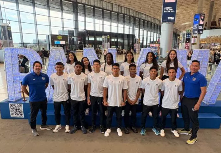 Delegación panameña de pentatlón moderno.