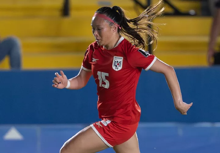 La delantera Diana Pon durante un partido de la Eliminatoria.