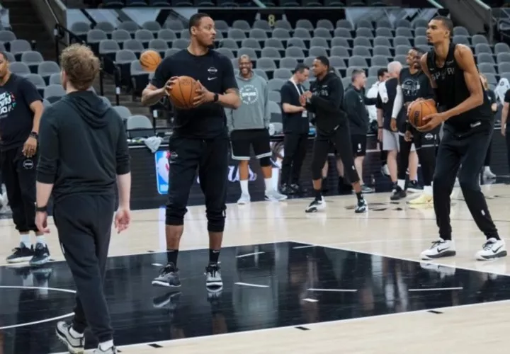 Práctica de los Spurs de San Antonio.