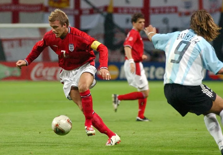 Foto de archivo del Mundial Korea- Japón 2002, en el que se enfrentaron Argentina e Inglaterra. 