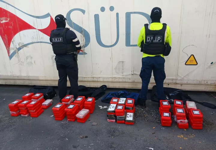 Droga oculta en un contenedor.