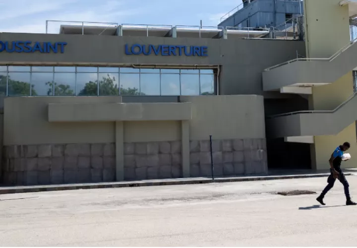 Se trata de un avión de la compañía estadounidense Spirit Airlines. Foto: EFE