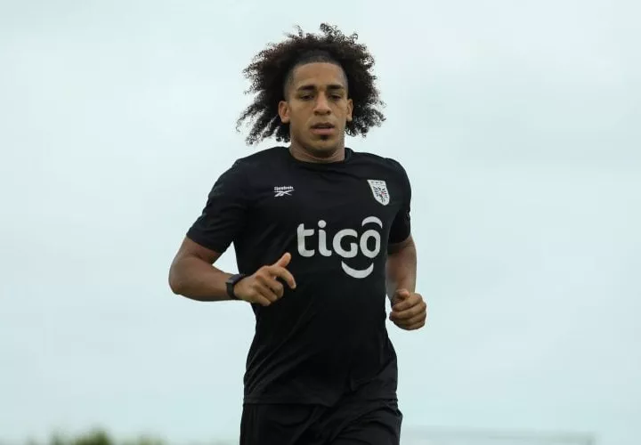 Adalberto Carrasquilla, mediocampista de la Selección Nacional de Fútbol Mayor. Foto: FPF