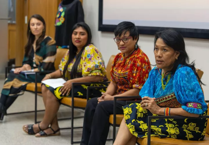 Las molas, símbolo del pueblo gunadule, son más que arte: son historias tejidas con dedicación, tiempo y esfuerzo. Foto: Cortesía