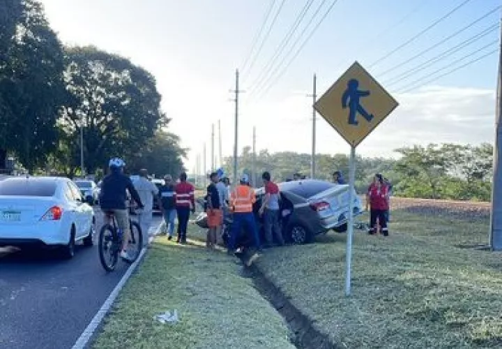 Escena del trágico accidente de tránsito.    (Foto: Tráfico Panamá)