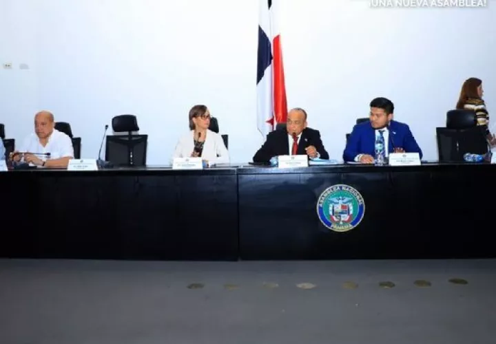 Comisión de Trabajo, Salud y Desarrollo Social.