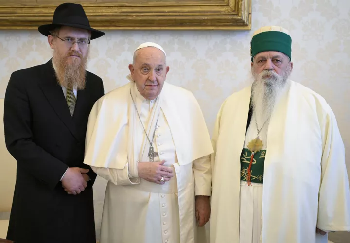 Papa Francisco, caída, residencia, Vaticano, inmovilizó, antebrazo derecho