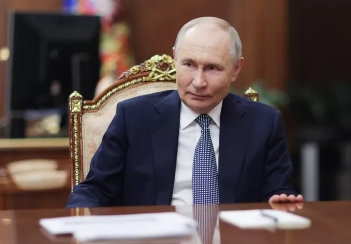 Vladímir Putin, felicitó, Donald Trump, conversar, evitar, Tercera Guerra Mundial