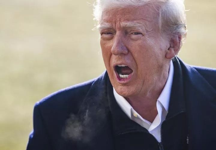 Donald Trump, ordenó, congelación, préstamos, medidas, educación 