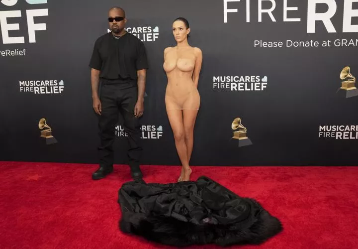 Kanye West, asegura, es nazi, controla a su pareja,  anda ponchi