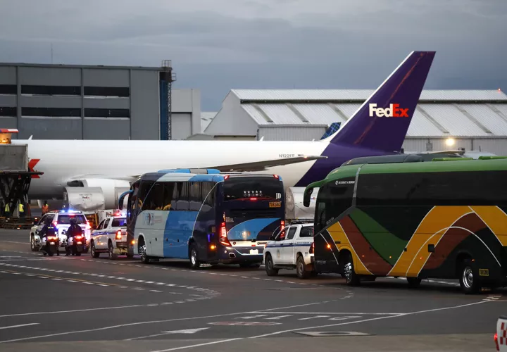 135 migrantes, 65 niños, Costa Rica, recibe, expulsados, EEUU