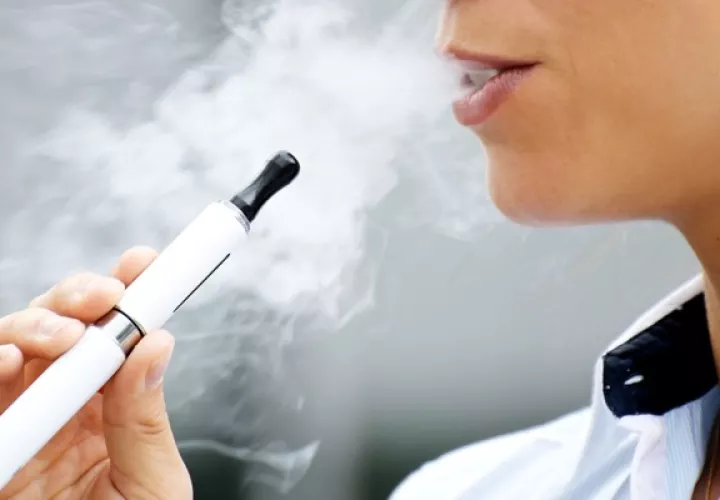 Los adolescentes son los mayores consumidores de los cigarrilos electrónicos.