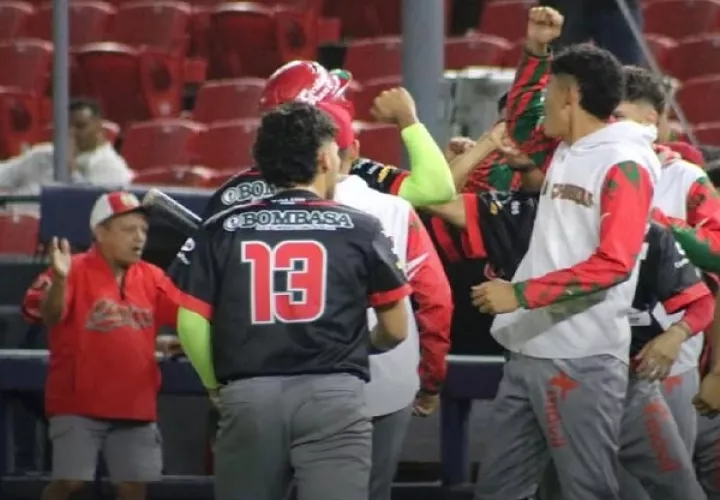 Chiriquí vuelve a la Final del Béisbol Juvenil después de 11 años. Foto: Fedebeis