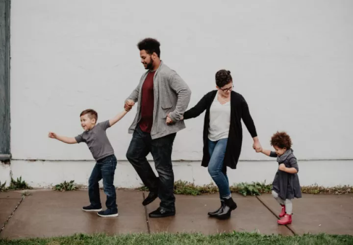 Los hijos con un temperamento más obediente y responsable también favorecidos. Foto: Pexels