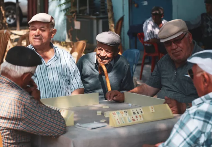 Exposición solar en ancianos. Foto: Pexels
