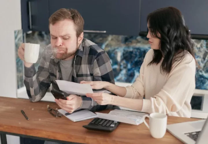 Solo el 20,7% de los hombres cree que el machismo tradicional fortalece las relaciones. Foto: Pexels