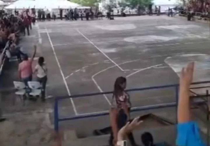 Padres de familia aprueba la paralización de clases.