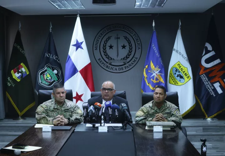 Autoridades del Ministerio de Seguridad y Senan brindan detalles de la compra de las nuevas aeronaves.