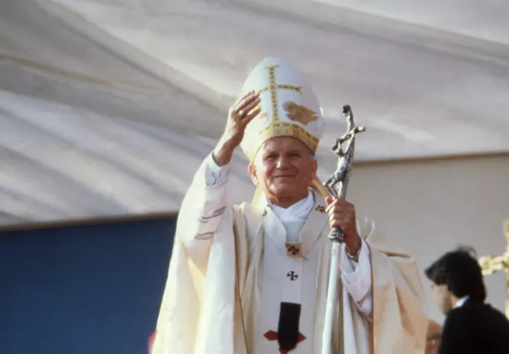 El papa Juan Pablo II durante una misa solemne en San José (Costa Rica), en 1983.