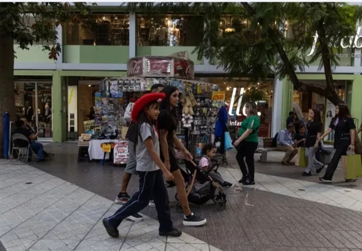 El país batió todos sus récords y registró 1,16 hijos por mujer. Foto: EFE 