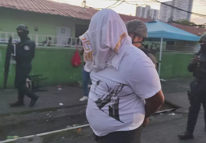 Uno de los 10 detenidos.