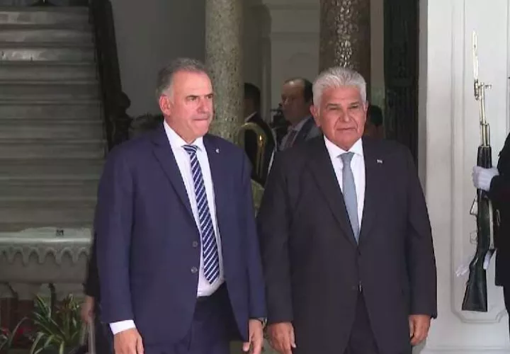 Mulino recibe al presidente de Uruguay.