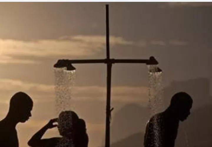 La ablutofobia no solo implica una respuesta emocional, sino que también se manifiesta en el cuerpo. Foto: EFE 