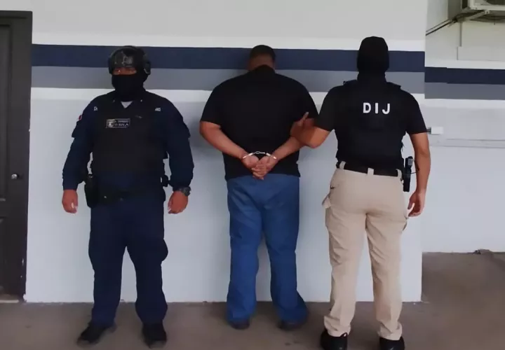 Otro de los aprehendidos.