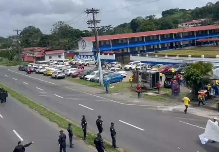 Manifestación cerca del IPT en Cativá, Colón.