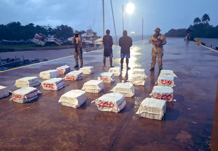 Los 20 sacos que contenían los paquetes de droga.