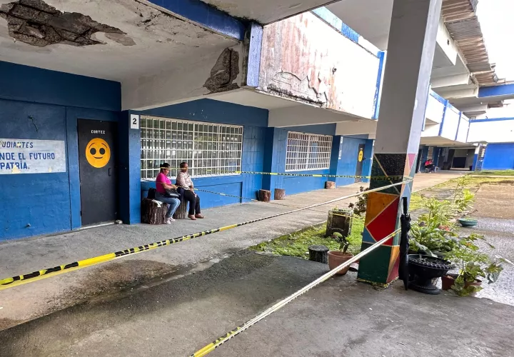 Esta fotografía muestra el estado deplorable del colegio.