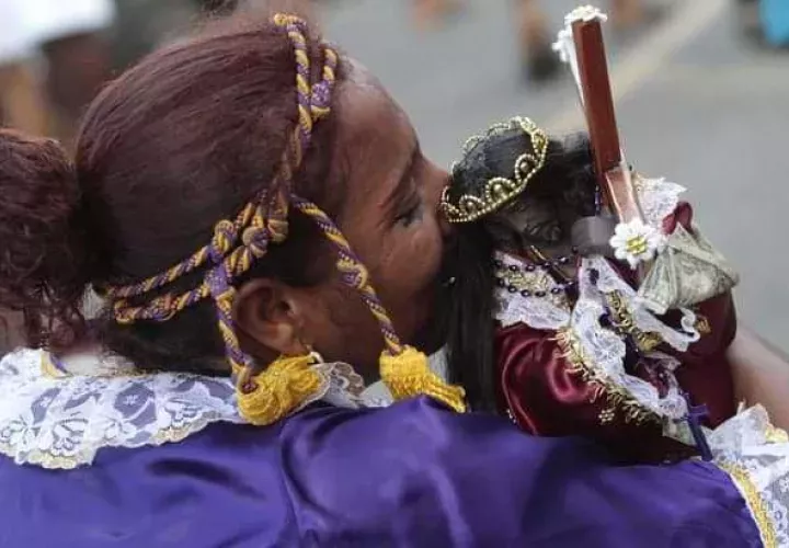 Agradecimiento y fe al Cristo Negro de Portobelo.