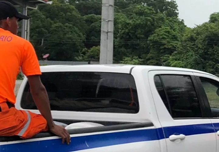 Personal del Sinaproc participa en las labores de búsqueda. Foto: Thays Domónguez