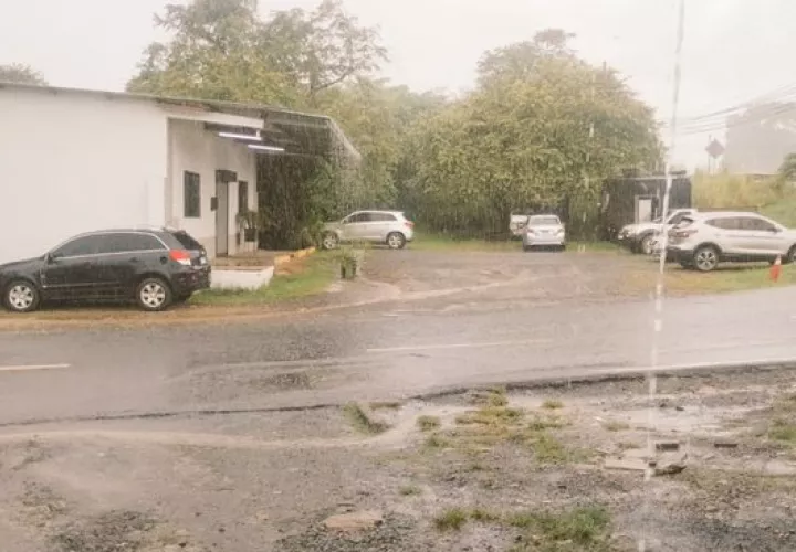 Tomar precauciones por esta alerta de mal tiempo.