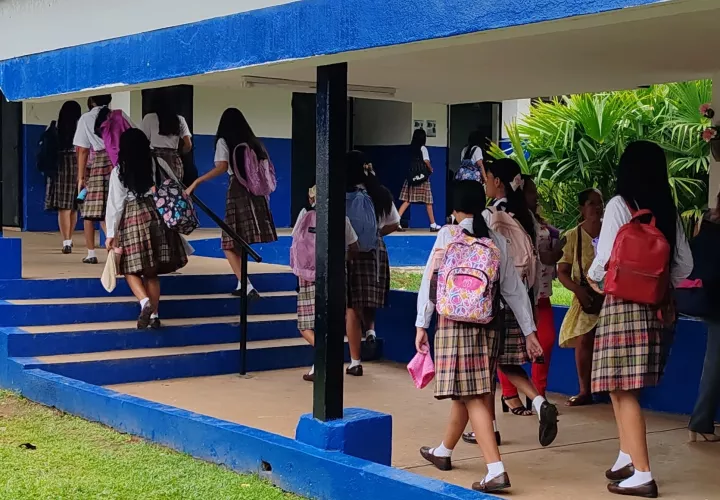 Minsa realiza evaluación sanitaria en las instalaciones escolares.