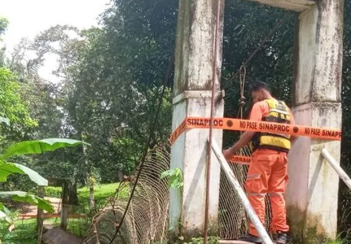 Inspección y clausura del puente.