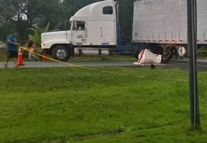 Motorizdo muere tras colisión con mula en Darién.  Foto: Redes sociales