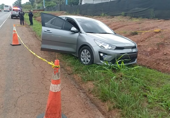 Los delincuentes abandonaron el vehículo a la altura de  La Pita, distrito de Capira. Foto: Eric Montenegro