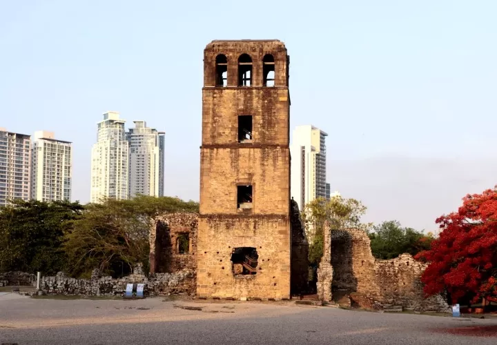 La sesión solemne se verificará a la 5 de la tarde.