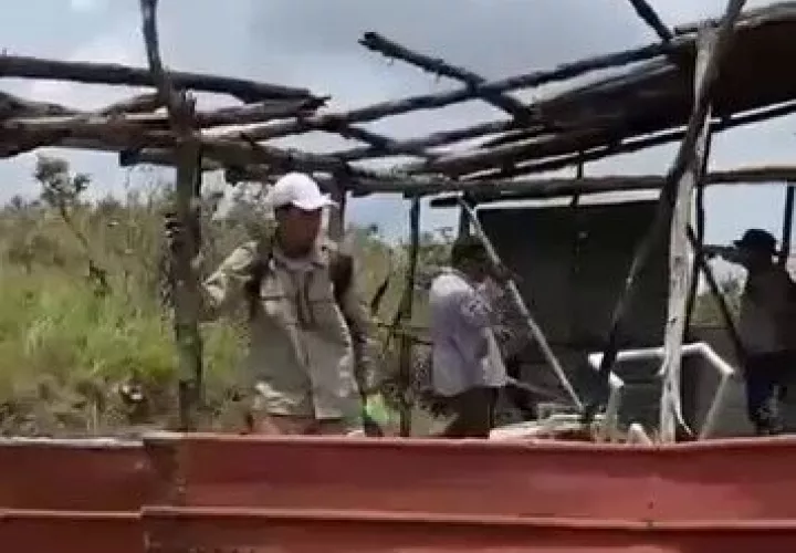 Desmantelan casas ilegales.