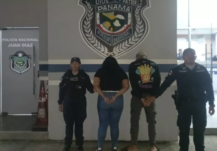 Ambas personas fueron puestas a órdenes de las autoridades competentes. Foto: Cortesía